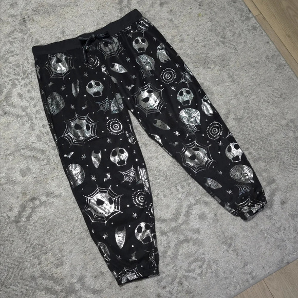 ✨️4/$20. NIGHTMARE BEFORE XMAS Silver Printed Velour Joggers With Elastic Waist - Picture 9 of 16